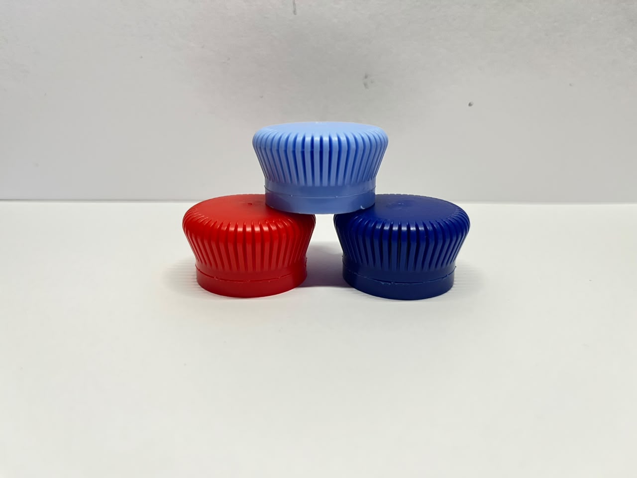 Blue 28 mm crown caps